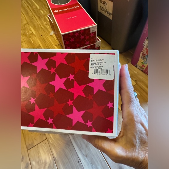 McKenna American Girl 18"~McKenna ~
EMPTY BOX ONLY Storage Gift AG Box 19"x8"x6” - Picture 2 of 3